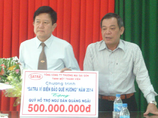 Tổng Công ty Thương mại Sài Gòn trao 500 triệu đồng tặng Quỹ hỗ trợ ngư dân Quảng Ngãi